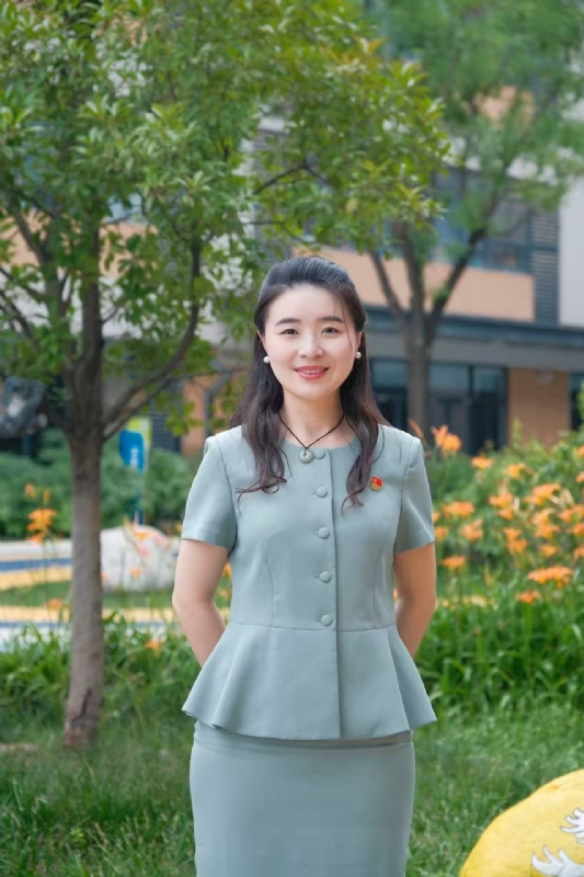 弯弯的第一张照片--咸阳闪婚服务中心